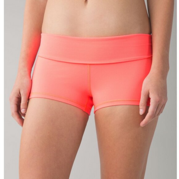 Lululemon Boogie Short Roll Down - Picture 2 of 6